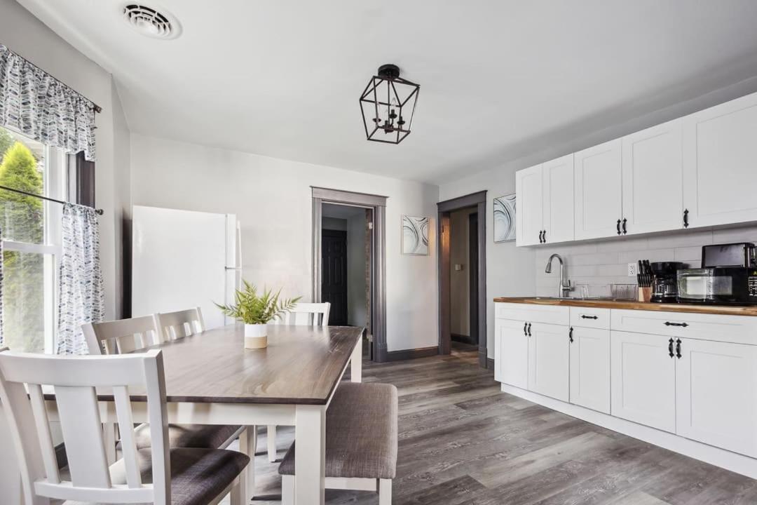 Hébergement de vacances Spacious 6br 2ba Minutes For The Falls & Casino *