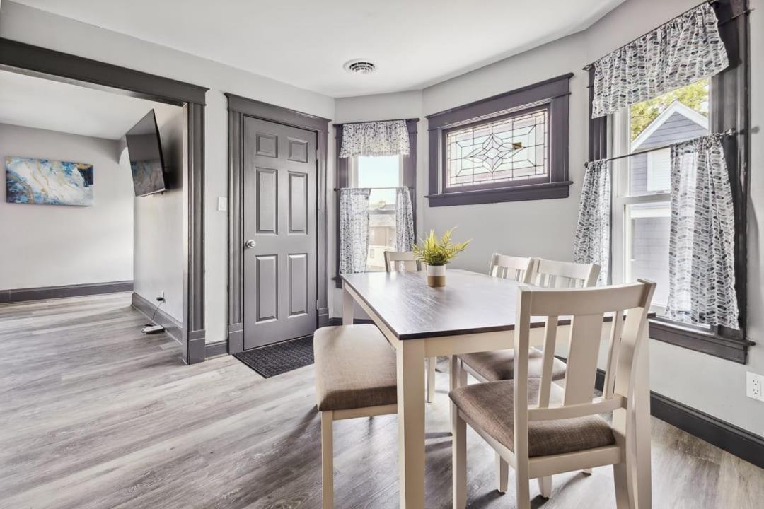 Spacious 6br 2ba Minutes For The Falls & Casino